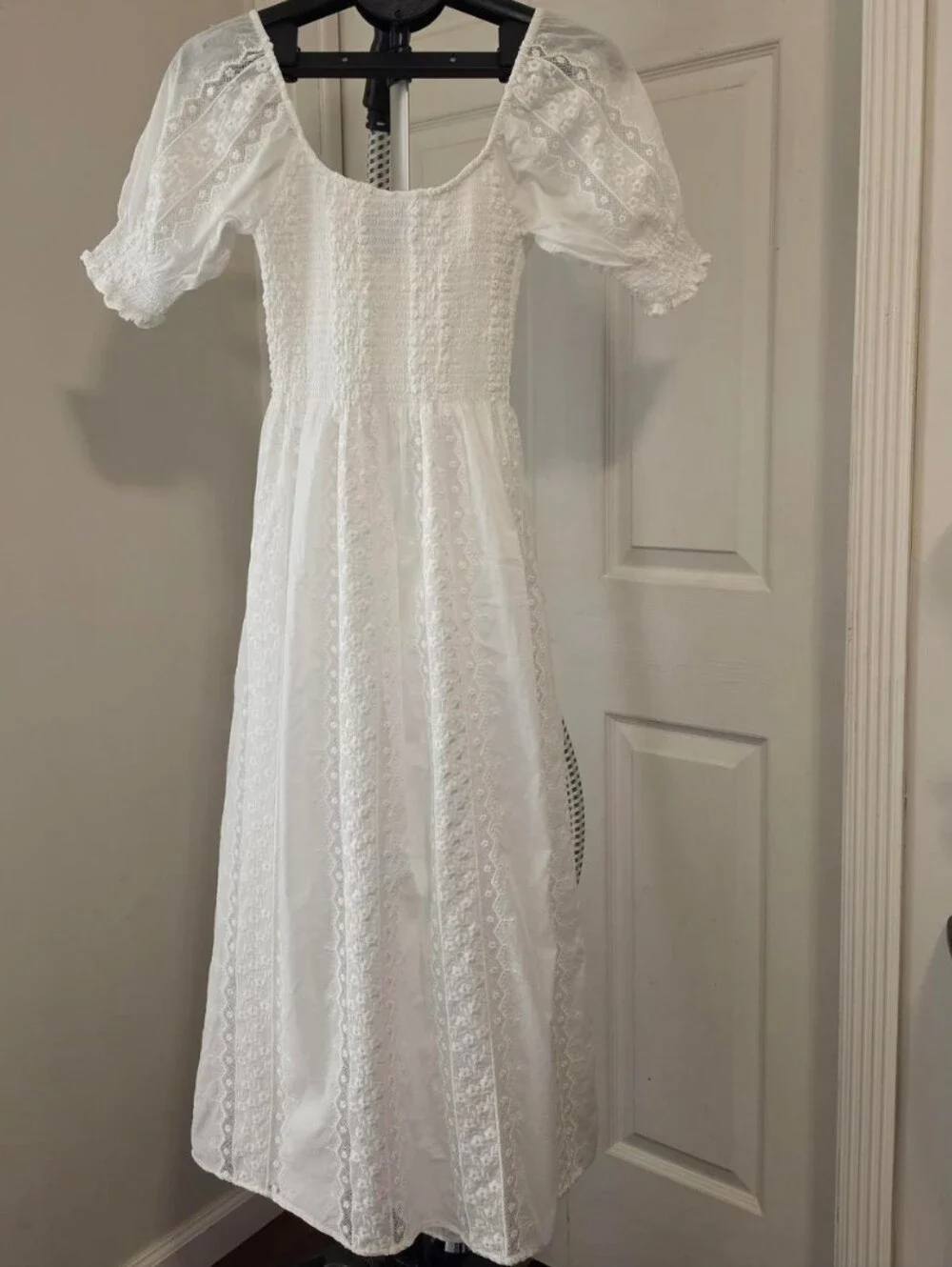 Hill House Madeline Nap Dress — White Broaderie Viole Puff-Sleeve Maxi